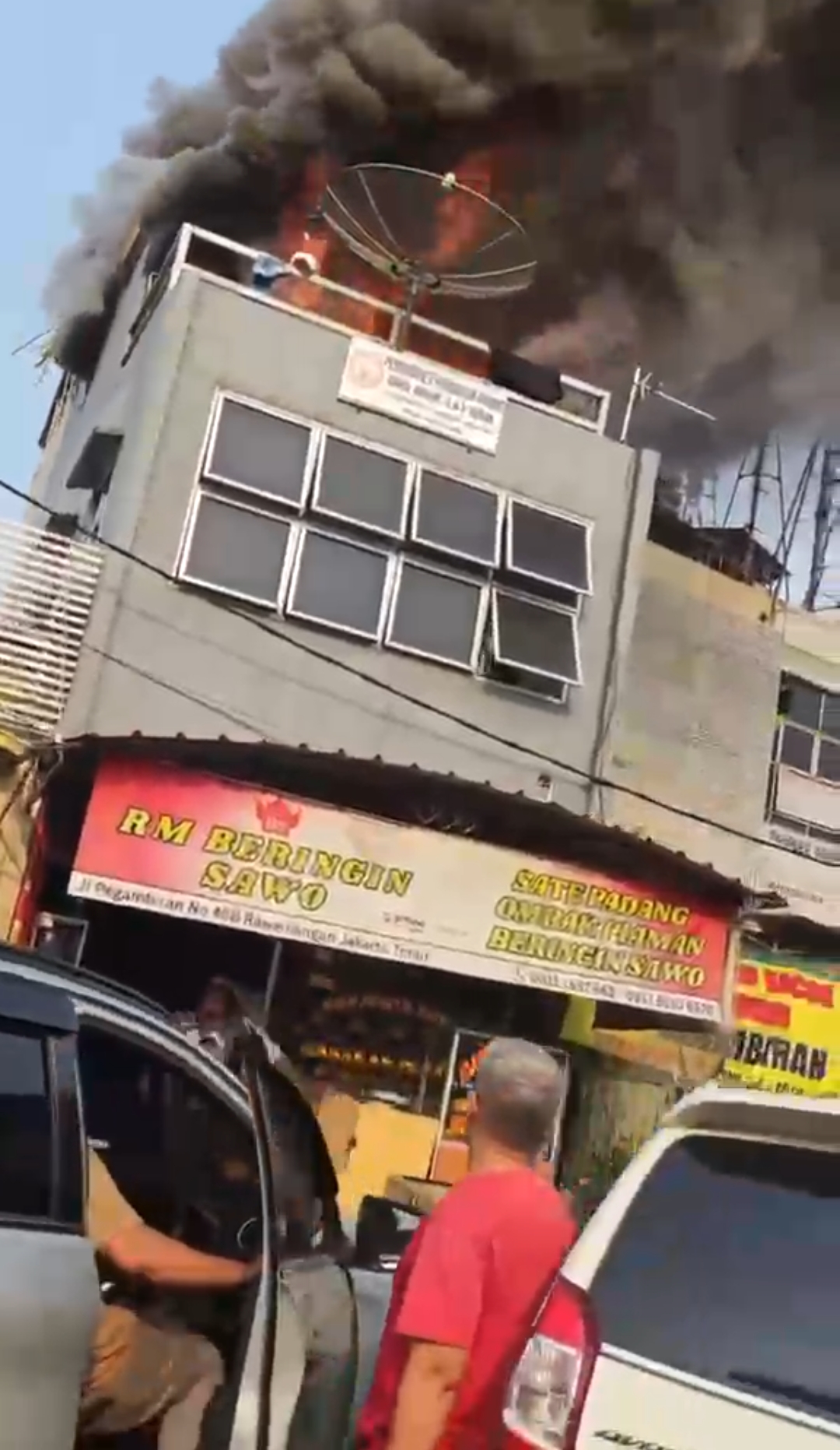 Kebakaran rumah makan padang