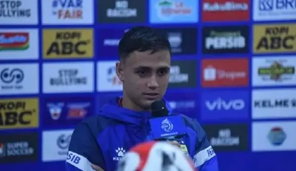 Eliano Reijnders Dijuluki Iron Man Persib, Tampil Penuh di 7 Laga