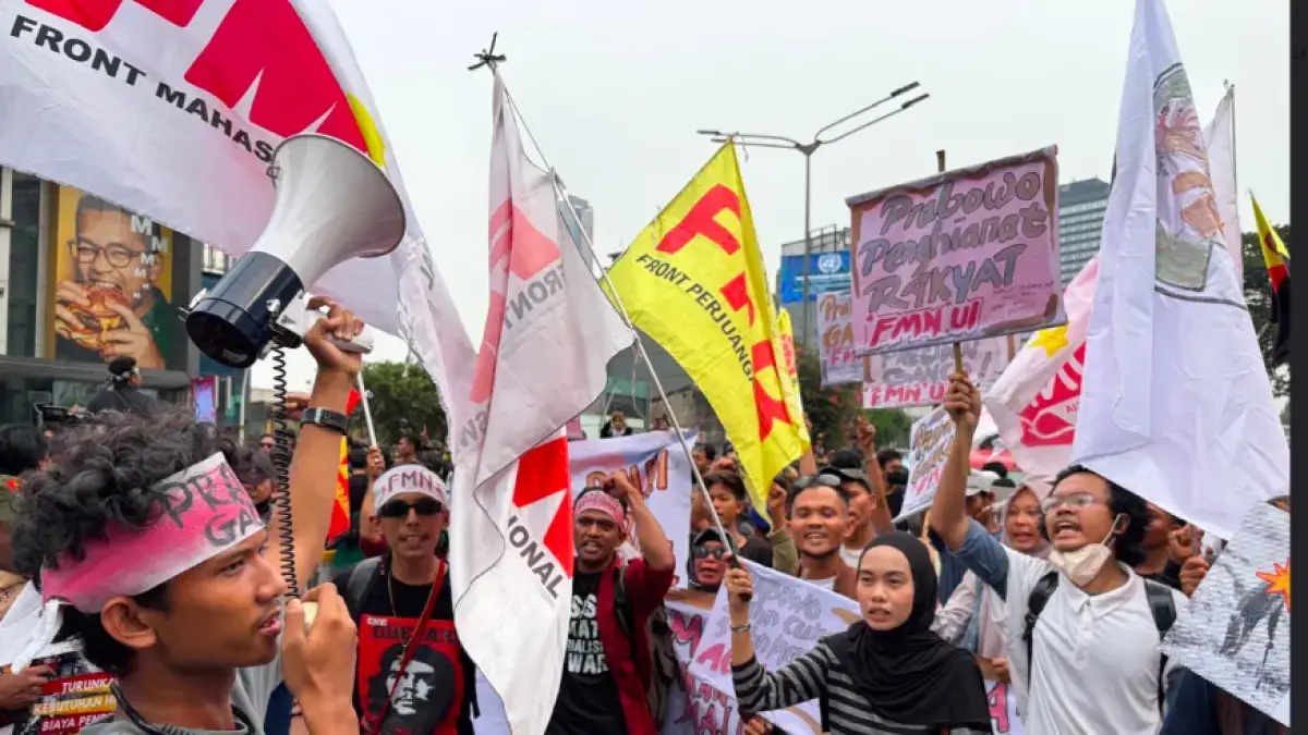Kepung Dukuh Atas, Mahasiswa Desak Karhutla jadi Bencana Nasional, MBG-KDMP Dihentikan
