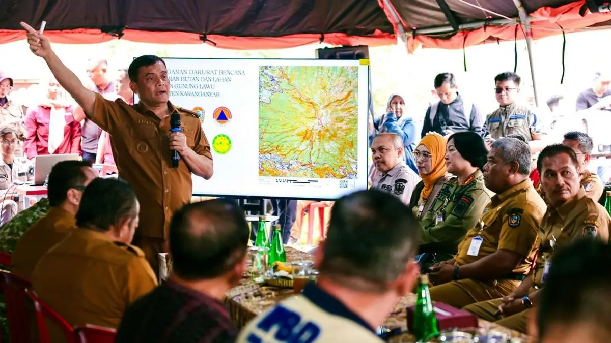 Lawu Sisa Satu Titik Api, Gubernur Jateng Dorong Mitigasi Karhutla