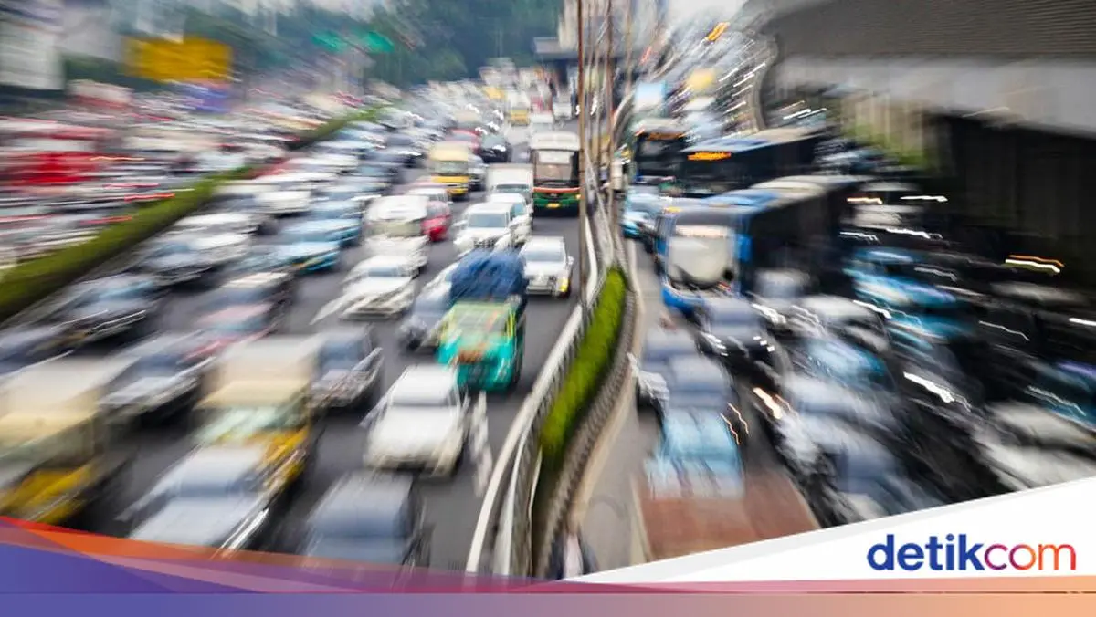 Titik-titik Kepadatan Lalin di Tol Arah Jakarta Senin Pagi