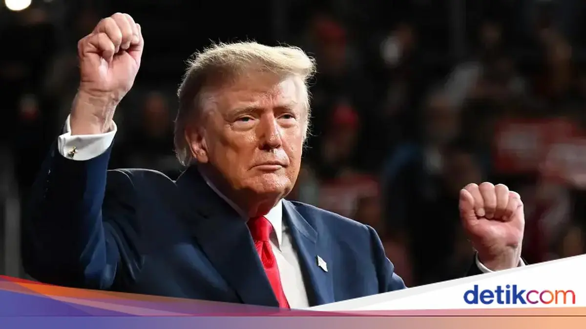 Kemlu Diminta Bersikap Usai Trump Jadikan 'Mohammad' Bahan Candaan