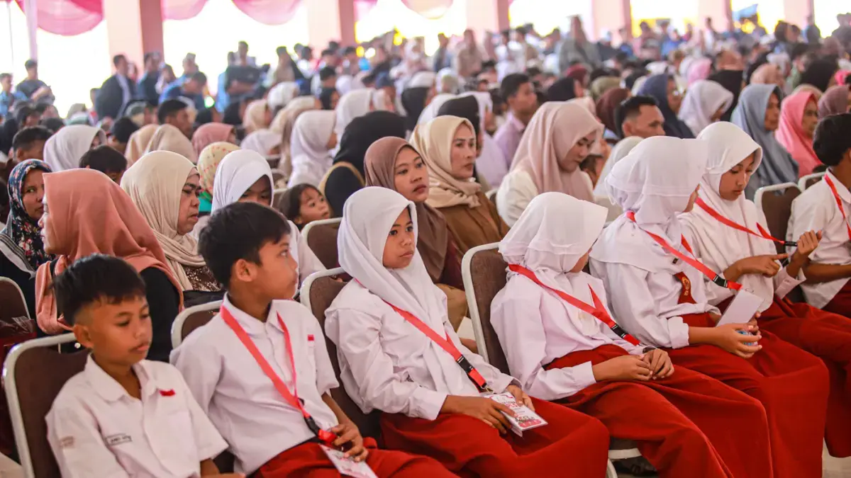 Putus Mata Rantai Kemiskinan, Prabowo Diminta Bangun Sekolah Rakyat di Setiap Kota