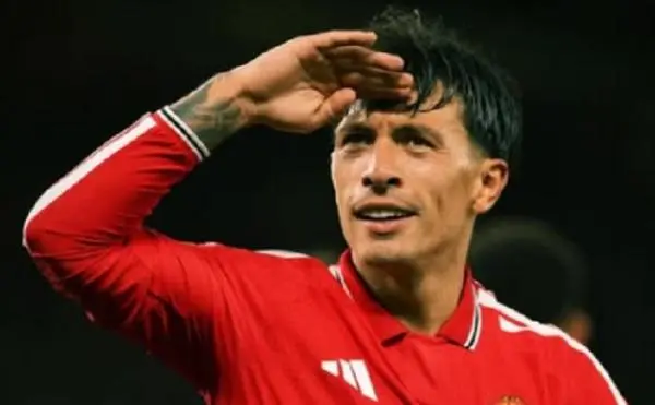 MU Siapkan Pengganti Lisandro Martinez, Bek Everton Jadi Target Utama