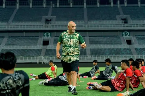 Bernardo Tavares Frustrasi! Bongkar 2 Kesalahan Fatal Persebaya jelang Lawan PSM Makassar