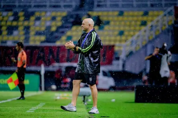 Persebaya Nyaris Dipermalukan 10 Pemain Madura United, Bernardo Tavares Ungkap Kunci Kemenangan!