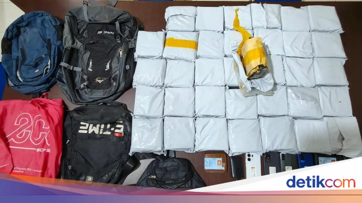 Polda Riau Gagalkan Seludupan 35 Kg Sabu Jaringan LN, 5 Tersangka Dibekuk