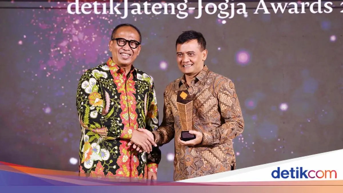 Ahmad Luthfi Raih Penghargaan Investasi & Penguatan Program Strategis