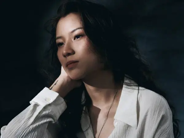 Tak Hanya Lewat Lagu, Danilla Riyadi Kini Eksplorasi Seni melalui Aroma