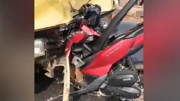 Motor Dikendarai Pasutri Tabrakan dengan Truk di Depan Polres Lampung Timur, Istri Tewas