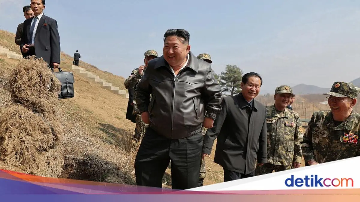 Kim Jong Un Kunjungi Kota Perbatasan China Lewat Jembatan Baru