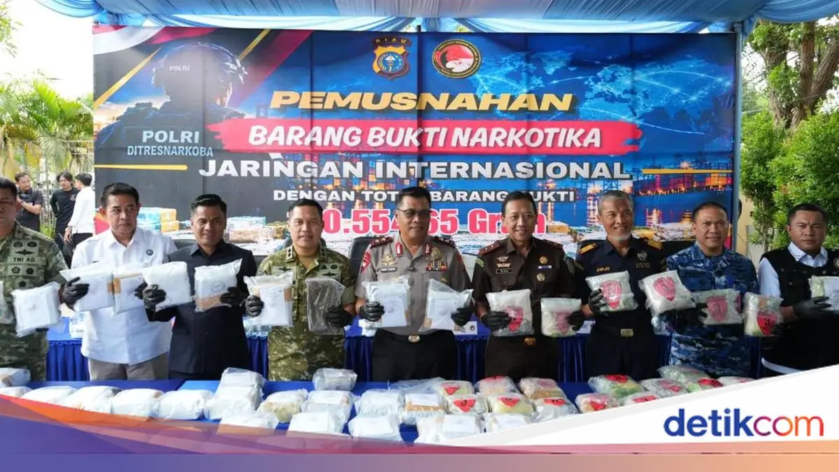 Polda Riau Musnahkan 100,55 Kg Narkoba, 467 Ribu Jiwa Terselamatkan