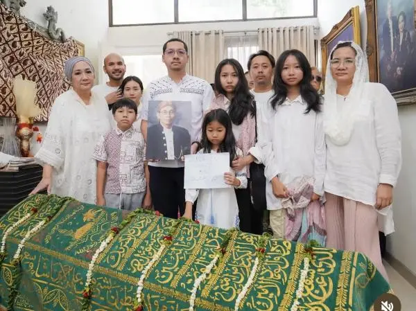 Innalillahi, Suami Petty TS Meninggal Dunia