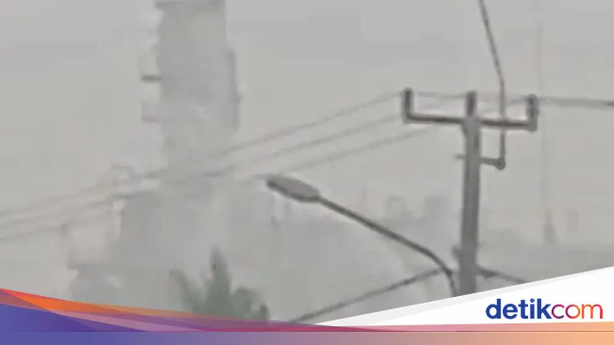 Gas Bocor dari Pabrik di Karawang, Warga Mengeluh Sesak Napas