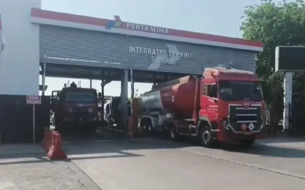 Sidak Pertamina Surabaya, Wagub Emil Dardak Pastikan Stok BBM Jatim Aman