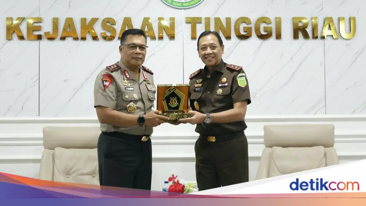 Sinergi Penegakan Hukum, Kapolda Riau Gelar Silaturahmi ke Kejati Riau