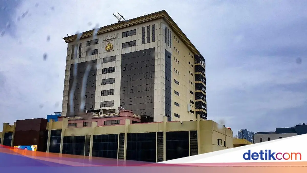 Kapolri Mutasi 5 Pejabat, Kapusdokkes hingga Kapuskeu Resmi Berganti