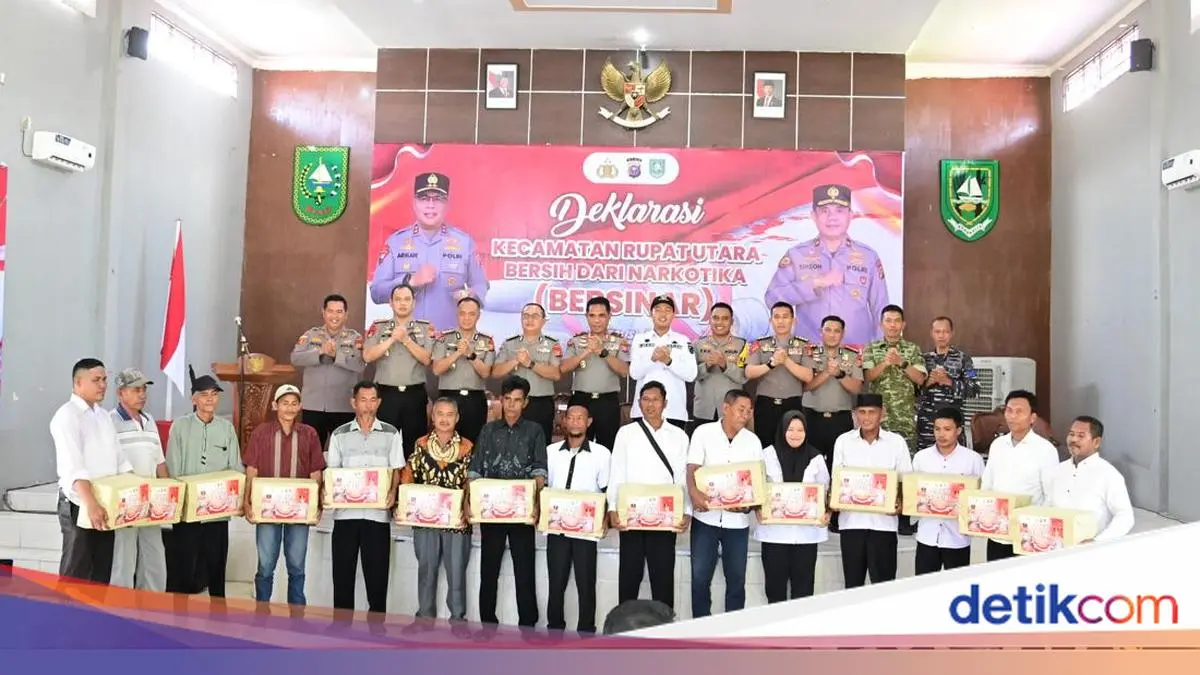 Warga Deklarasi Rupat 'Bersinar', Polda Riau Wujudkan Kampung Bersih Narkoba