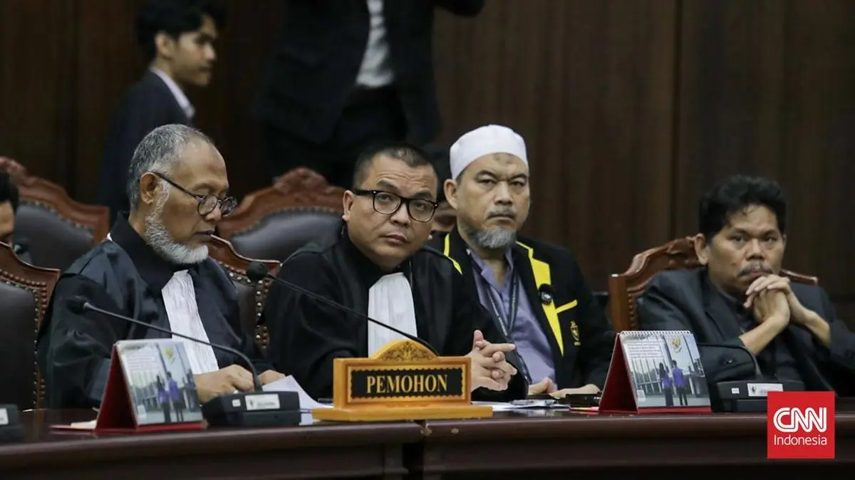 Denny Tanggapi Jokowi: Tanpa Di-downgrade, Gibran Memang Tak Layak
