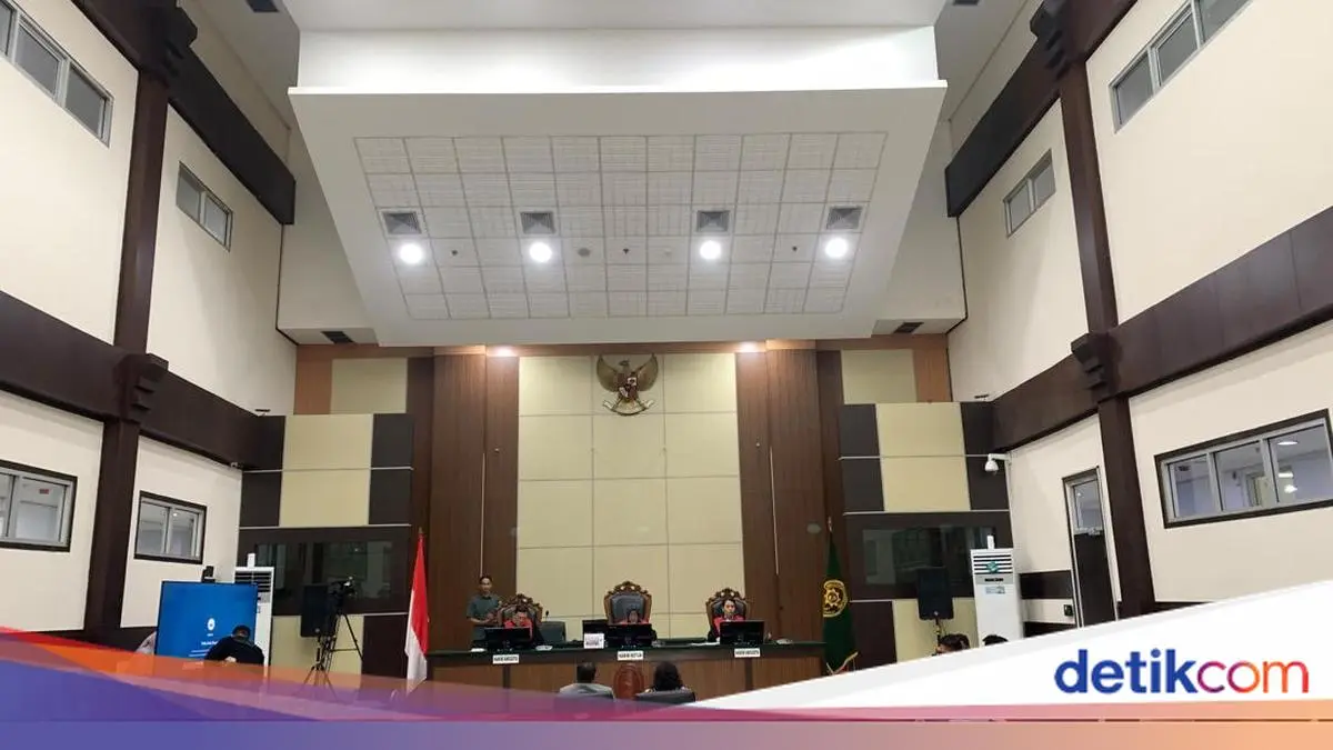 Pelapor Roy Suryo Cerita Jokowi Tak Bisa Tidur Dengar Tudingan Ijazah Palsu