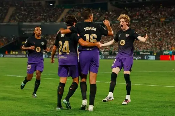 Barcelona Samai Rekor 57 Tahun Milik Real Madrid, Hansi Flick Bikin Sejarah!