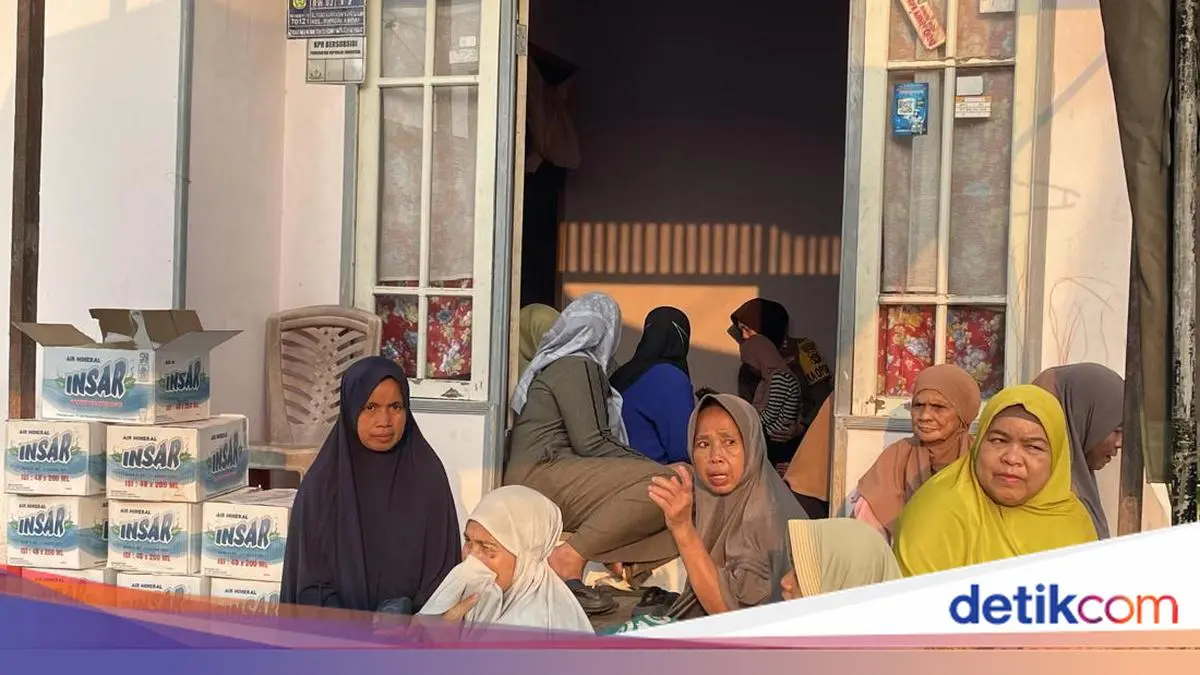 Momen Haru Relawan Pemadam Karhutla di Kalsel Cengkeram Rekan Sebelum Wafat