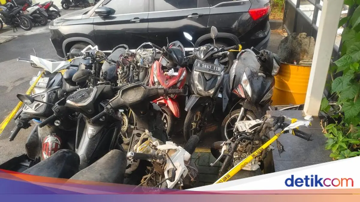 11 Motor Warga Rusak Imbas Ledakan Ciputat, 2 Diperbaiki Polisi