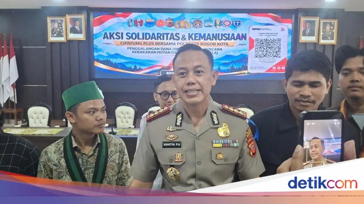 Hari Sumpah Pemuda, Polresta Bogor dan Mahasiswa Galang Dana Korban Karhutla
