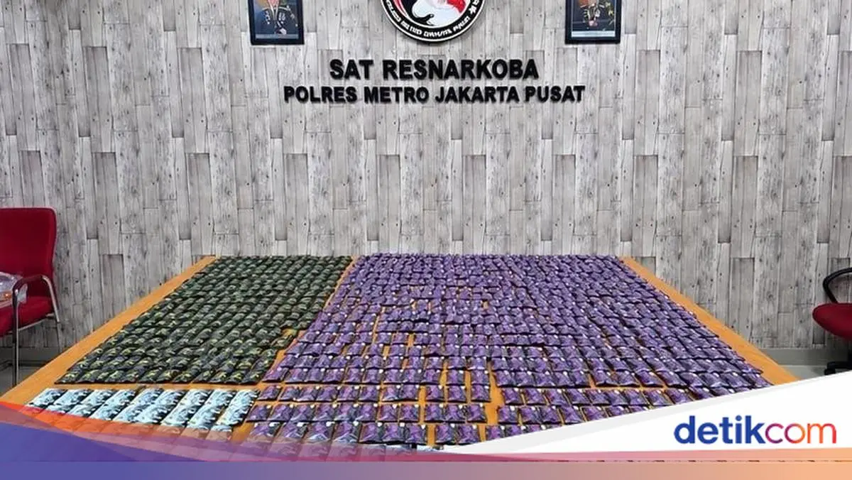 Polisi Tangkap 2 Pengedar Vape Narkoba, 858 Catridge Isi Etomidate Disita