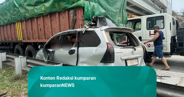 Avanza Tabrak Truk di Tol di Lampung, 6 Orang Sekeluarga Tewas