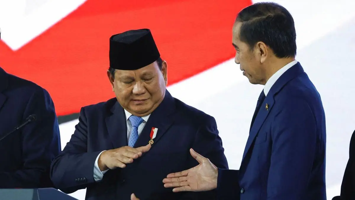 Jokowi Ungkap Pembicaraan dengan Prabowo: Bahas Bola, Ekonomi, Politik