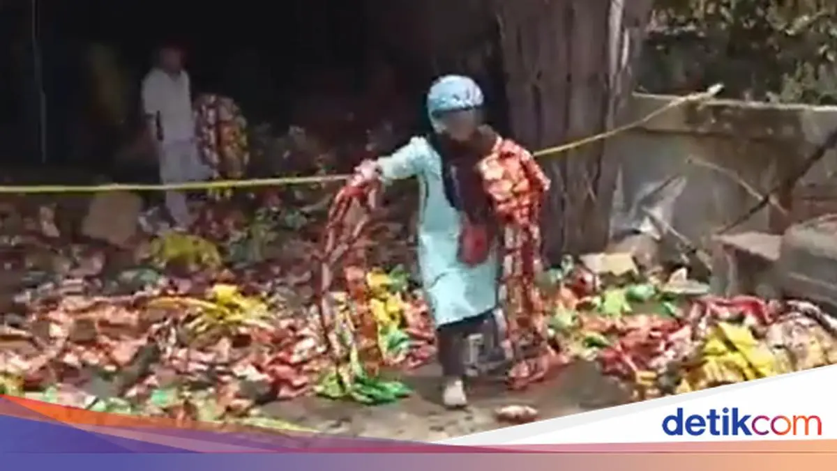 Gudang Snack Terbakar di Bengkulu Malah Dijarah Warga, 12 Orang Ditangkap