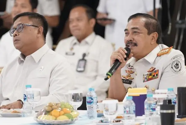 Kemenimipas Salurkan Bantuan bagi Masyarakat Terdampak Karhutla dan Kekeringan