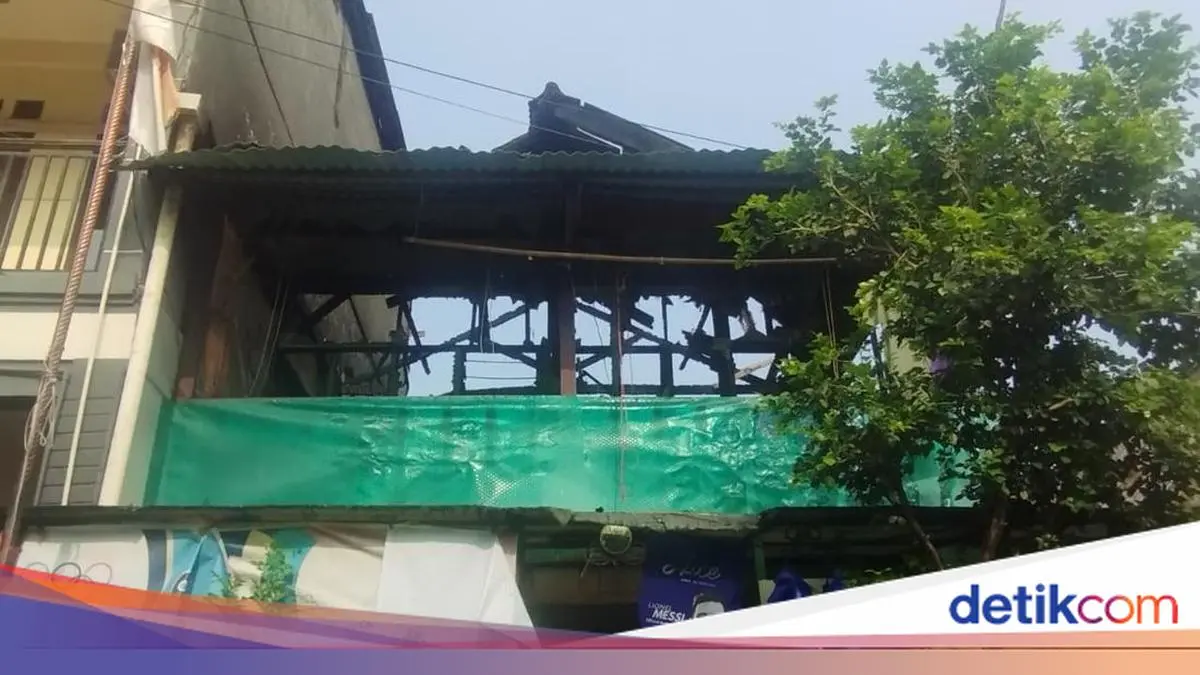 Paniknya Lansia Saat Kebakaran di Cikini, Sempat Coba Padamkan Api Pakai Gayung