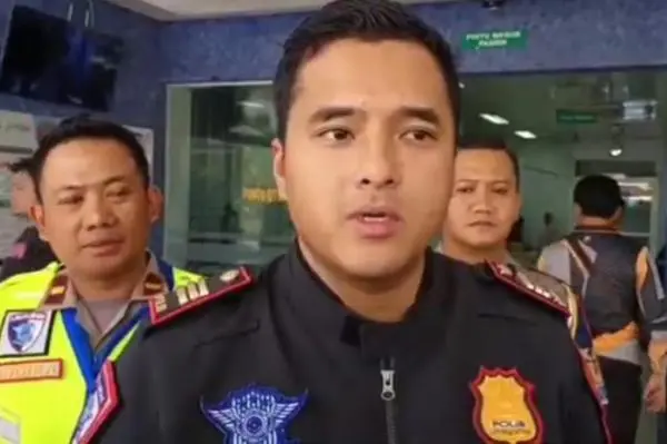 Detik-Detik Kecelakaan Tewaskan 4 Suporter PSS Sleman di Tol Madiun, Korban Bergeletakan di Jalan