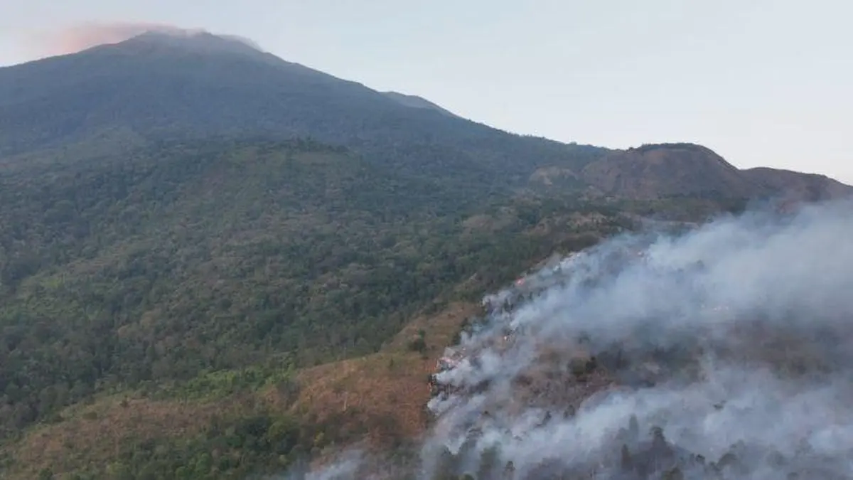 Karhutla Gunung Ciremai Ada di 10 Titik, Water Bombing Dikerahkan