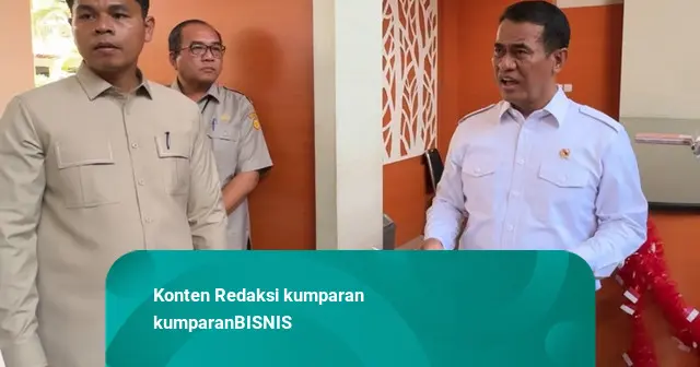 Mentan Sidak Kantor Dirjen, Skors 3 Pegawai Merokok saat Jam Kerja