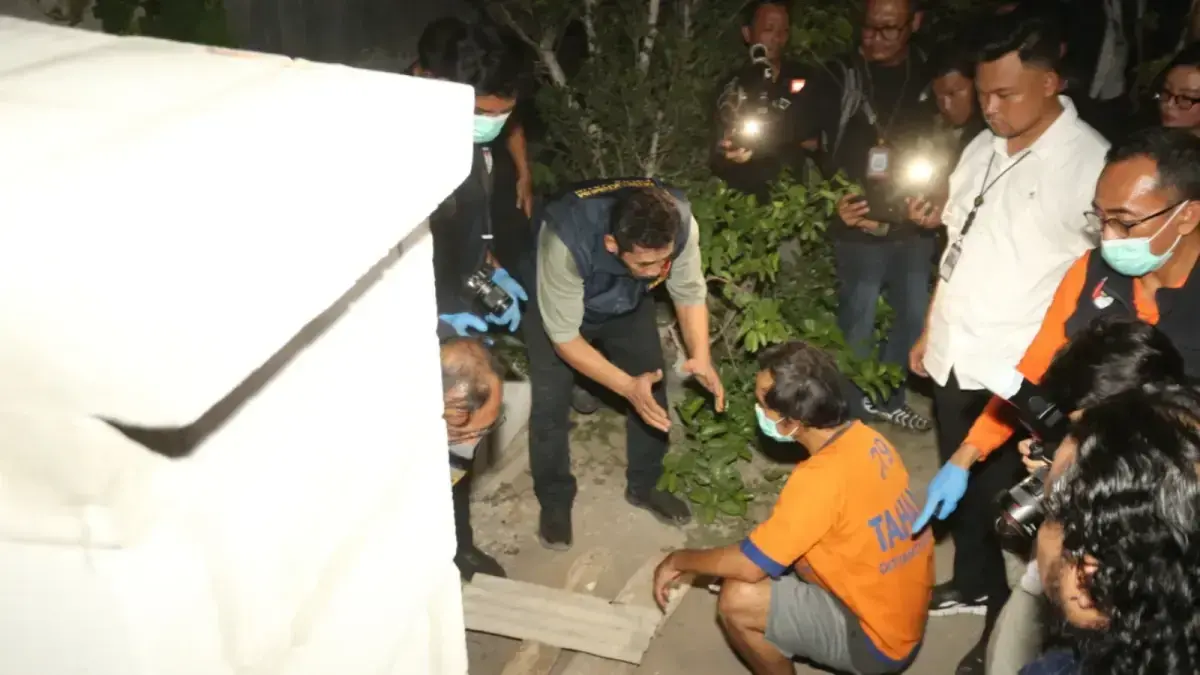 Dwi Bagus Peragakan 38 Adegan Pembunuhan Istri Siri dan Anak Saat Olah TKP 3 Lokasi di Madiun