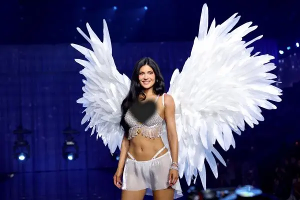 Heboh! Kylie Jenner Debut di Victoria’s Secret Fashion Show 2026 Pakai Bra Rp800 Miliar