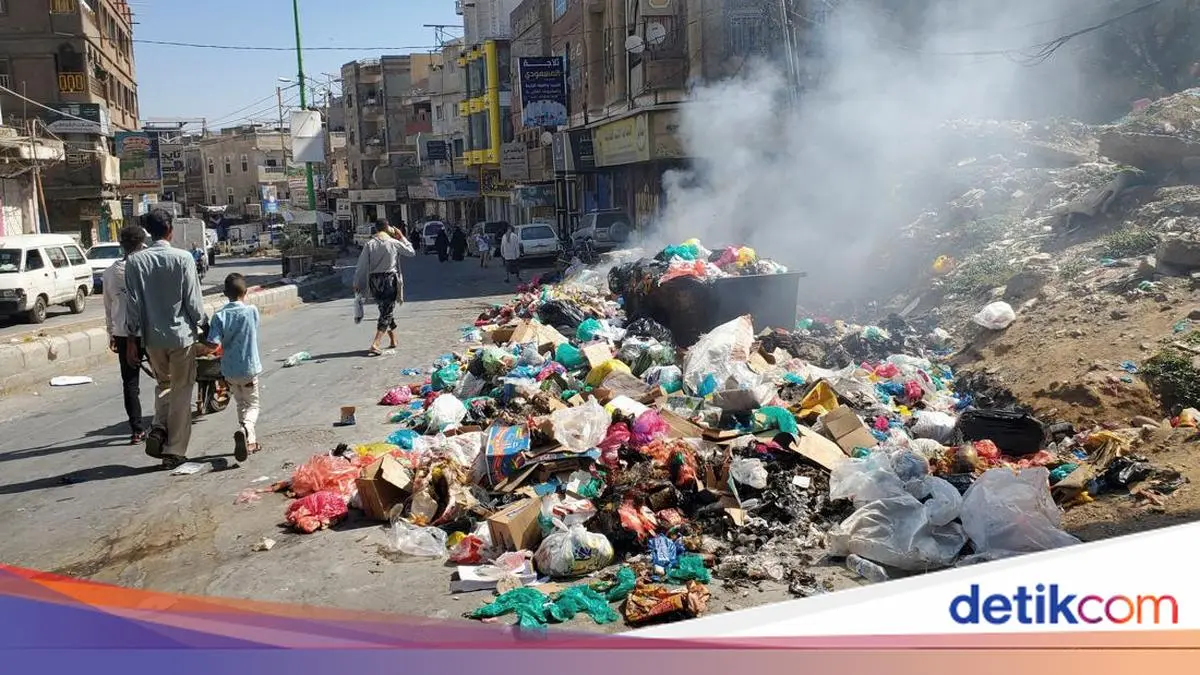 Krisis Sampah Melanda Kota Taiz Yaman Akibat Pengepungan Houthi