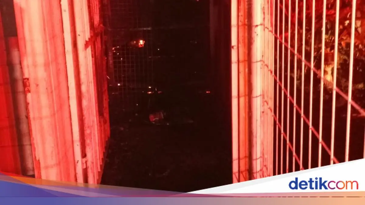 Kebakaran Dekat Kampung Boncos Jakbar, Api Bersumber dari Genset