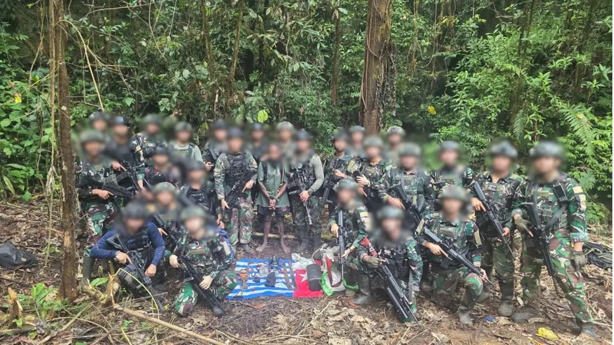 TNI Rebut Kembali 2 Senjata yang Dirampas OPM di Maybrat