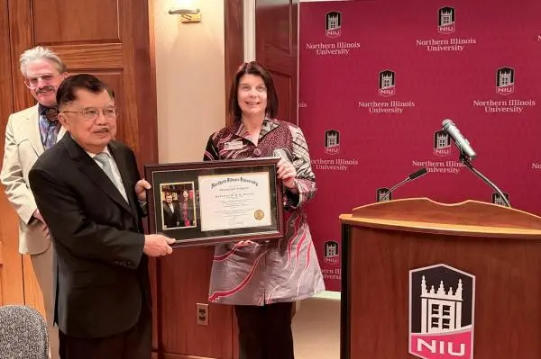 JK Terima Penghargaan dari Northern Illinois University, Disebut Jembatani Indonesia-AS