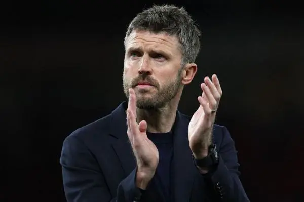 MU Ditahan Leeds, Fans Murka dengan Taktik Carrick dan Soroti 3 Pemain