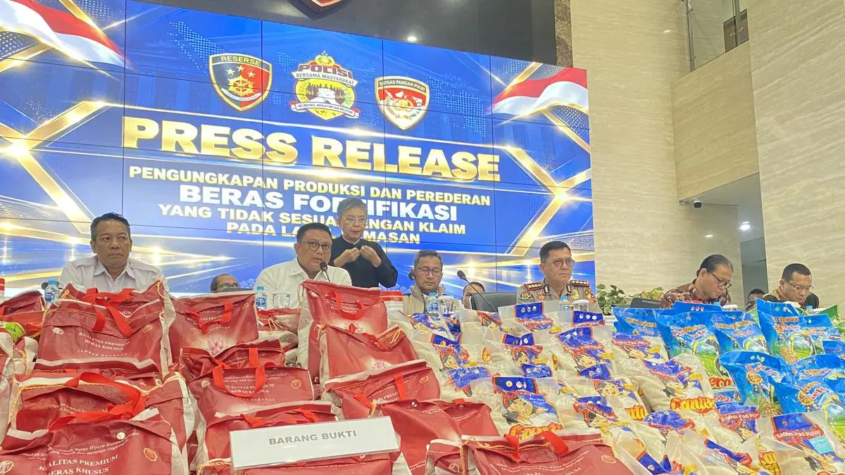 Beras Fortifikasi Medium Dijual Premium, Masyarakat Rugi Rp 89 Triliun