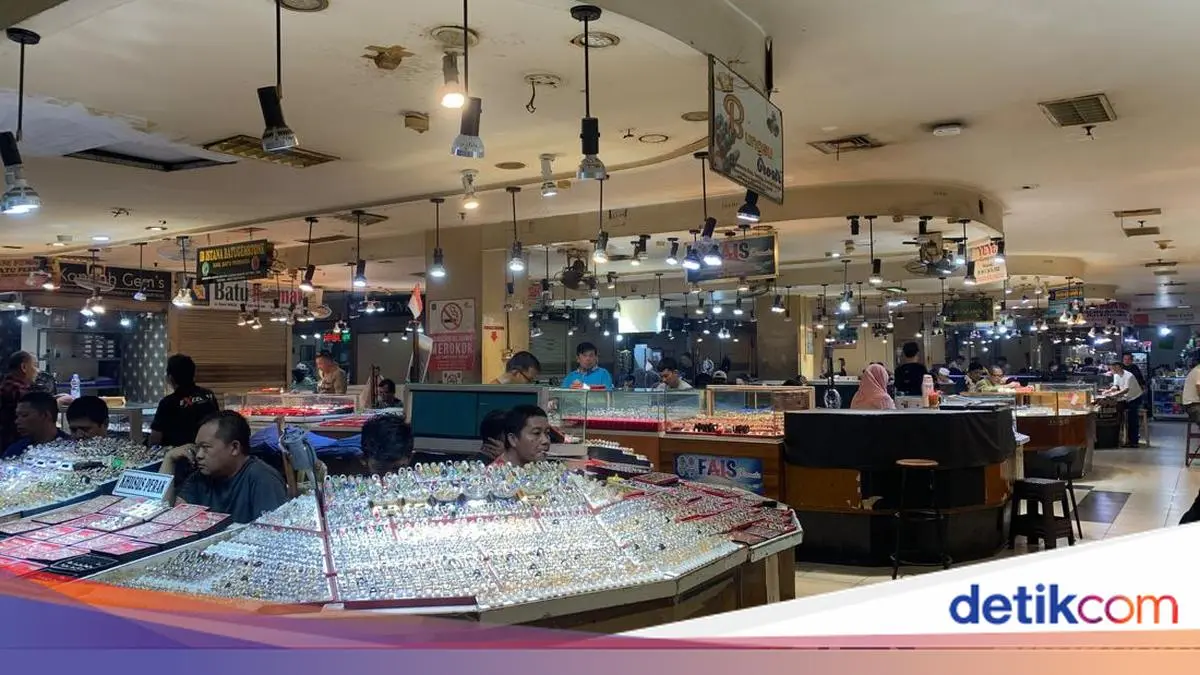 Saat Pedagang Batu Akik di Jatinegara Telan Getir: Orang Datang Buat Jual Bukan Beli