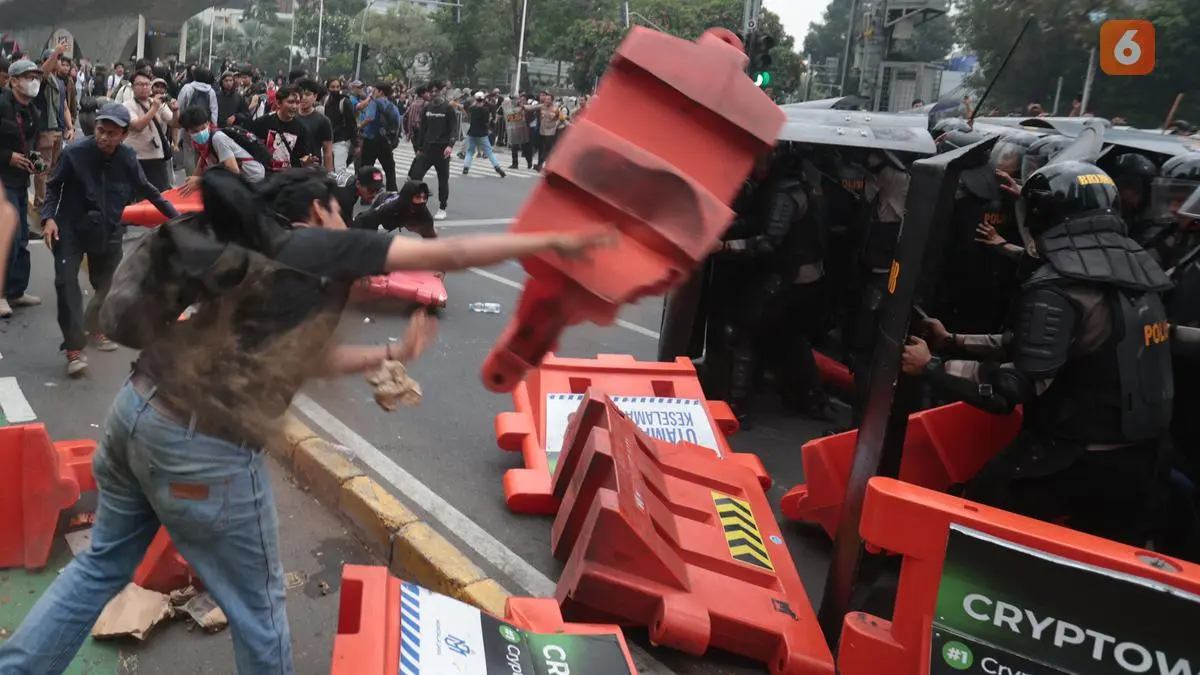 Demo 28 Oktober di Jakarta: 19 Orang Ditangkap, Petasan hingga Sajam Disita