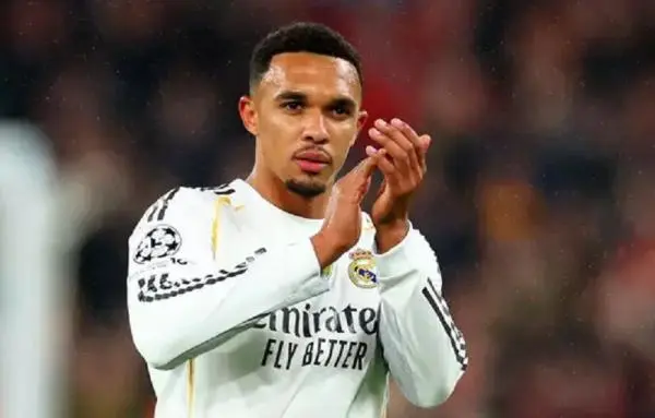Diabaikan Mourinho, Trent Alexander-Arnold Ogah Hengkang dari Real Madrid