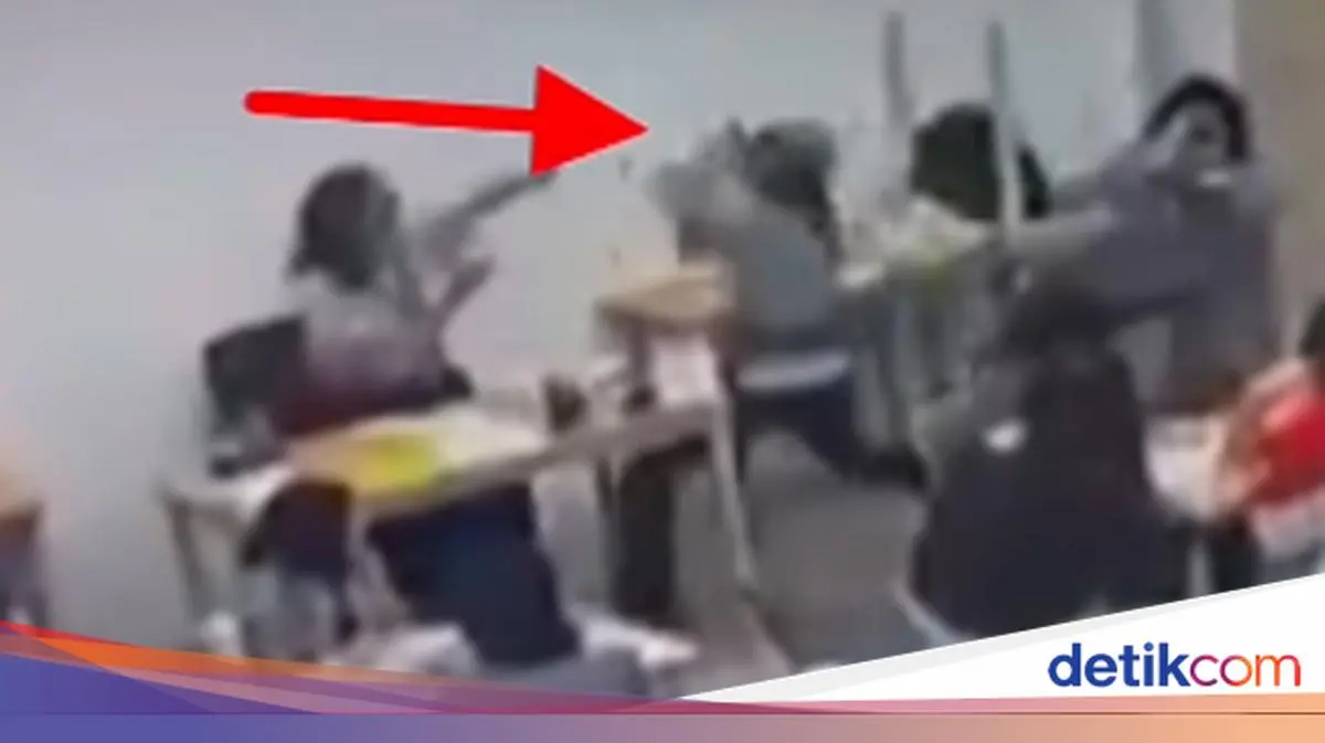 Heboh Siswa di Malaysia Live Streaming Aniaya Guru Perempuan Pakai Kapak