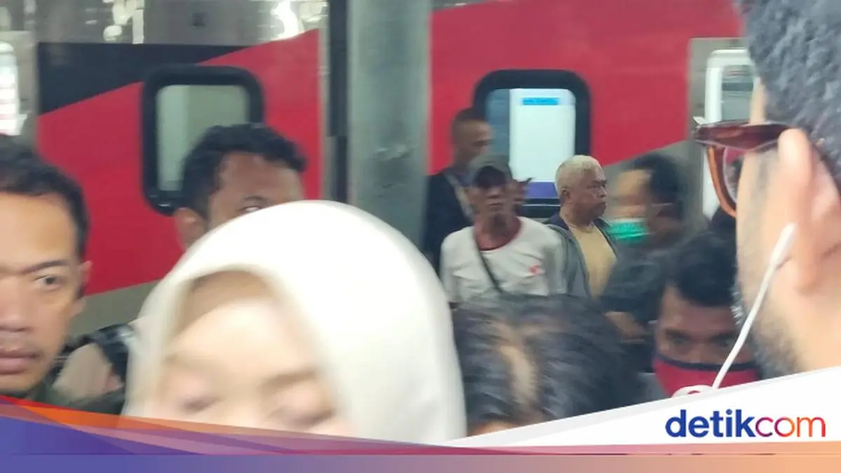 Kronologi KRL INKA Gangguan di Pasar Minggu hingga 4 Perjalanan Terganggu